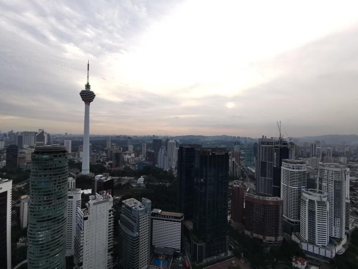 Sky Suites Klcc By Autumn Suites Premium Stay Куала Лумпур Екстериор снимка