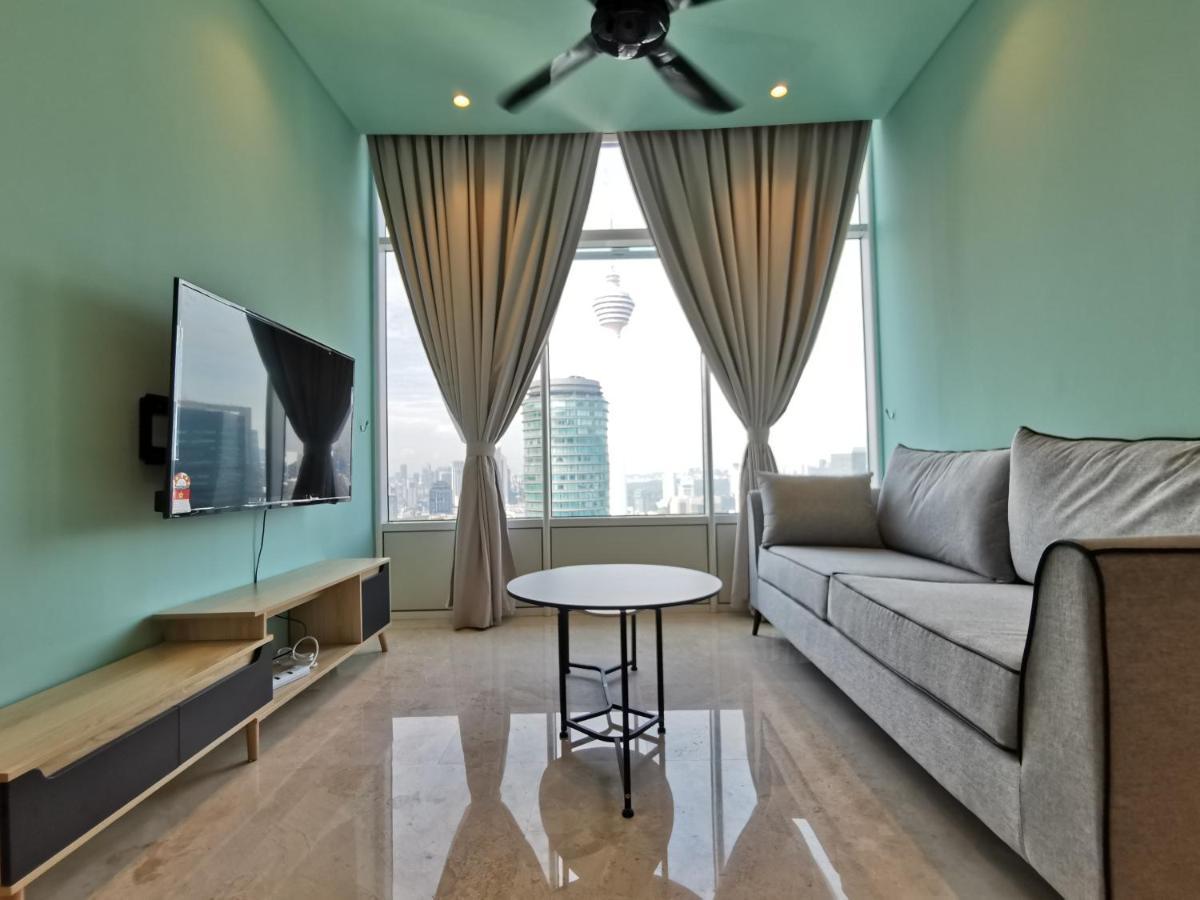 Sky Suites Klcc By Autumn Suites Premium Stay Куала Лумпур Стая снимка