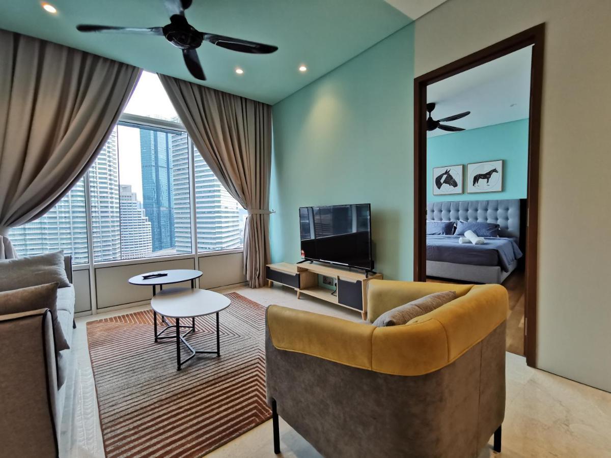 Sky Suites Klcc By Autumn Suites Premium Stay Куала Лумпур Екстериор снимка